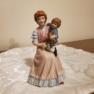 HOMCO Vintage Porcelain Mother & Child Figurine #1460